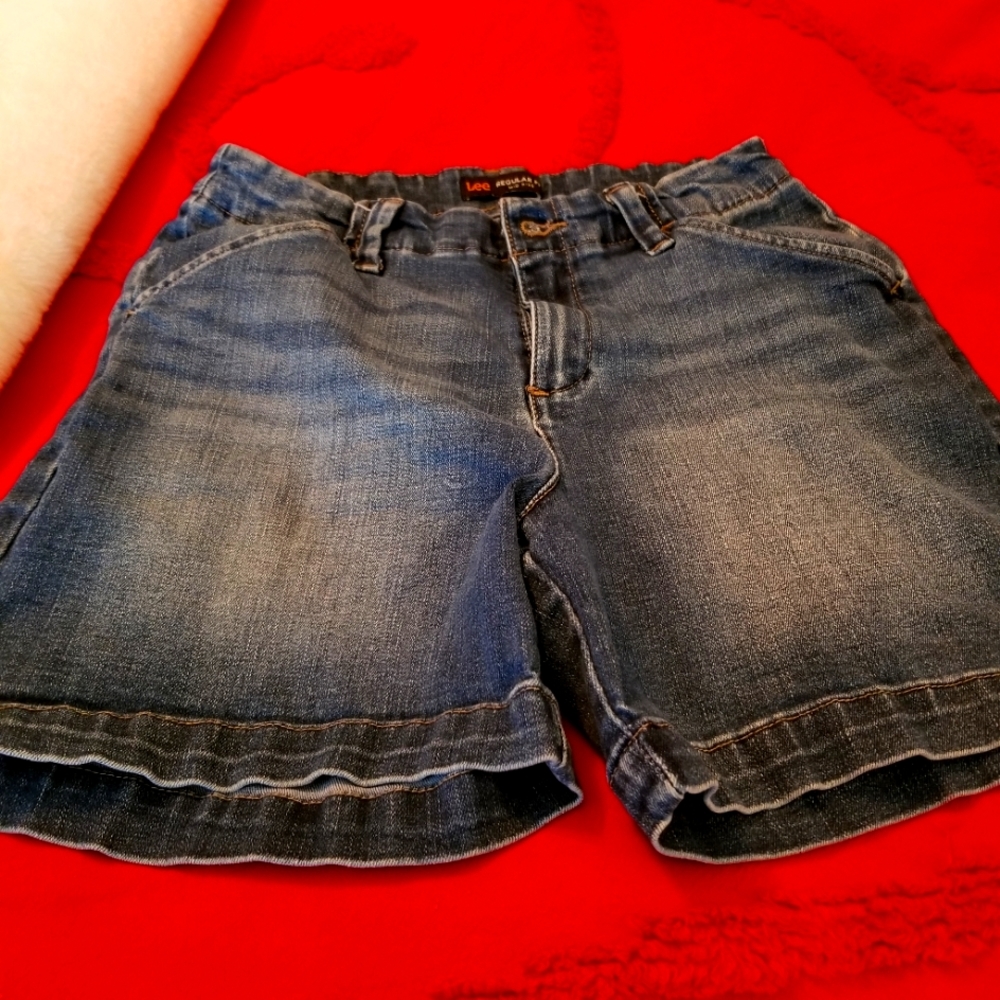 Lee's shorts
